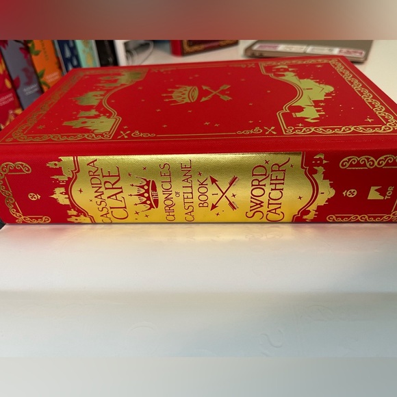 Waterstones Exclusive Edition of Swordcatcher by Cassandra Clare - Picture 5 of 11